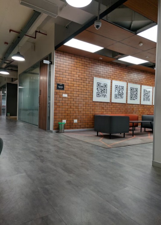 Espaço de trabalho – Sala com design para colaboração