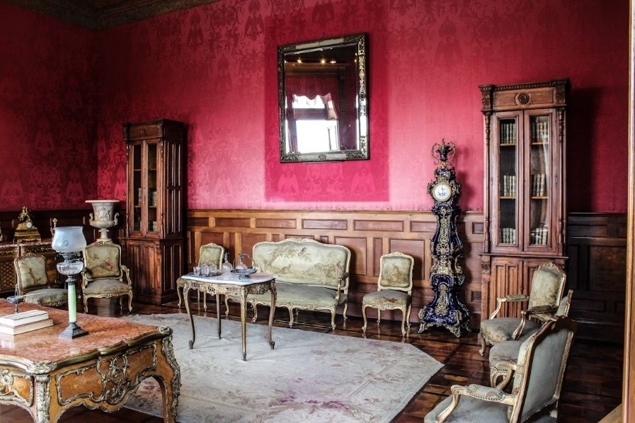 Furniture in Chapultepec Castle - IRPF Mínimo: Realizar Já ou Adiar os Ganhos de Capital?